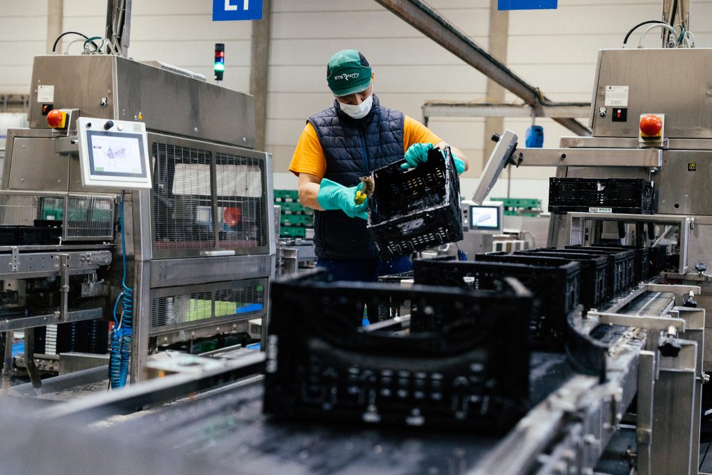 ETERNITY Systems Wir bieten Ihnen einen Reinigungsservice für Ihre Agrar- und Lebensmittelverpackungen an.