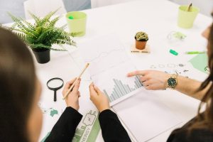 Le rapport RSE est un document écrit qui présente les engagements et actions RSE de l’entreprise